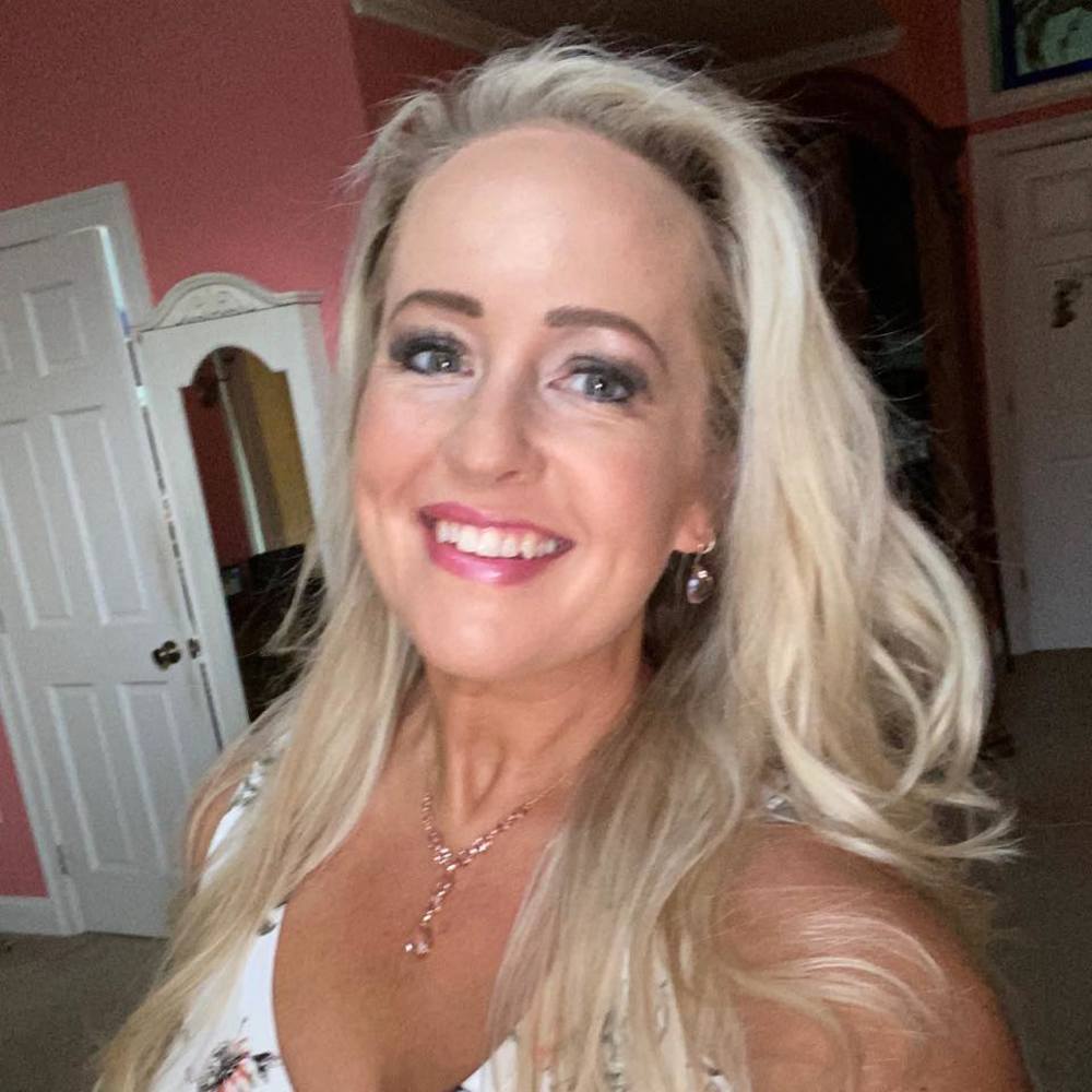 Meet your Posher, Rebecca